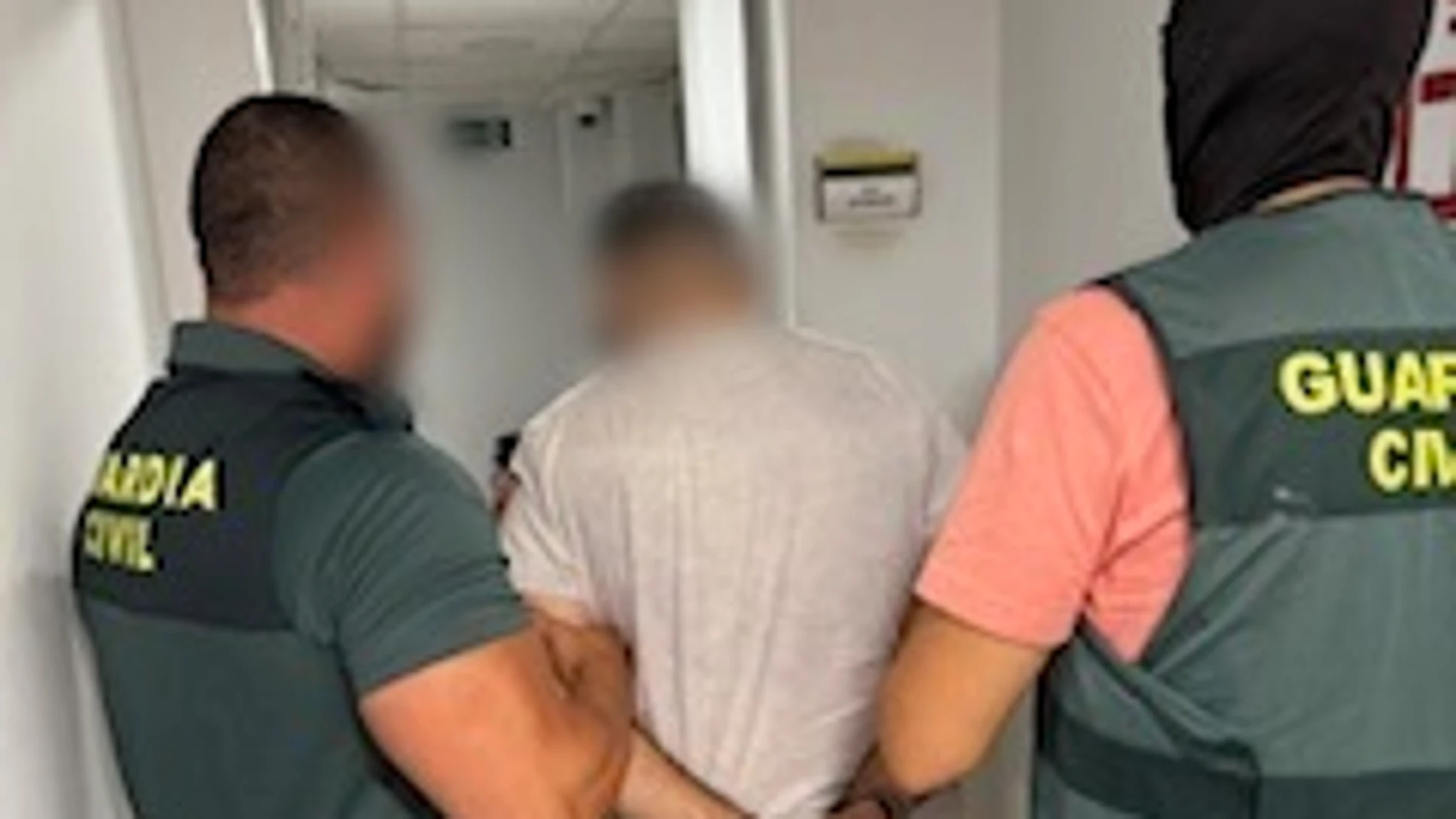 La operación se ha saldado con tres detenidos.REMITIDA / HANDOUT por Guardia CivilFotografía remitida a medios de comunicación exclusivamente para ilustrar la noticia a la que hace referencia la imagen, y citando la procedencia de la imagen en la firma25/10/2025