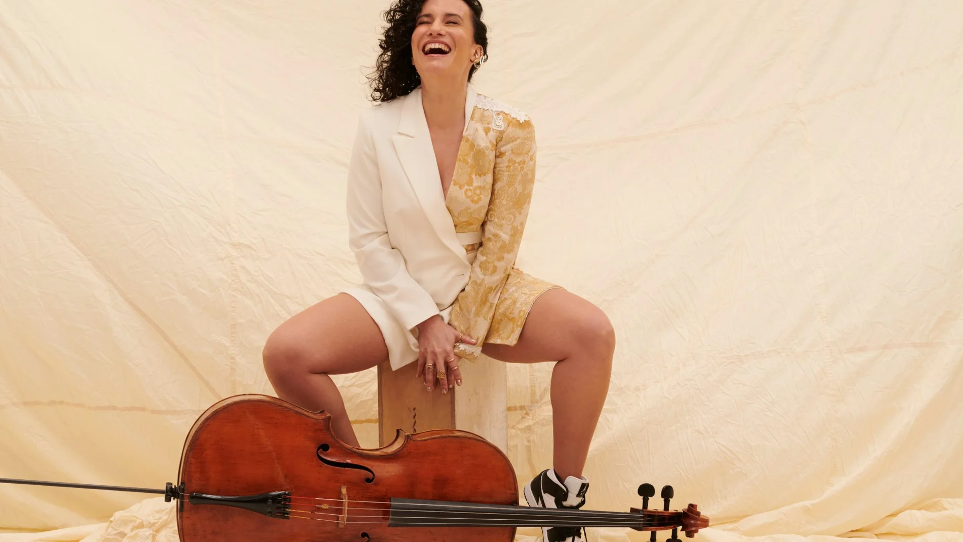 El sábado 1 de noviembre, Nesrine abrirá la velada en la Sala Villanos