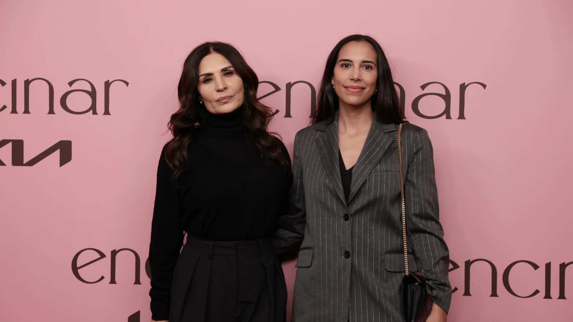 Encarna Salazar junto a su hija, Carolina Trillo