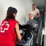 Fernando, vecino de Catarroja, sale una vez por semana a la calle con la ayuda Cruz Roja