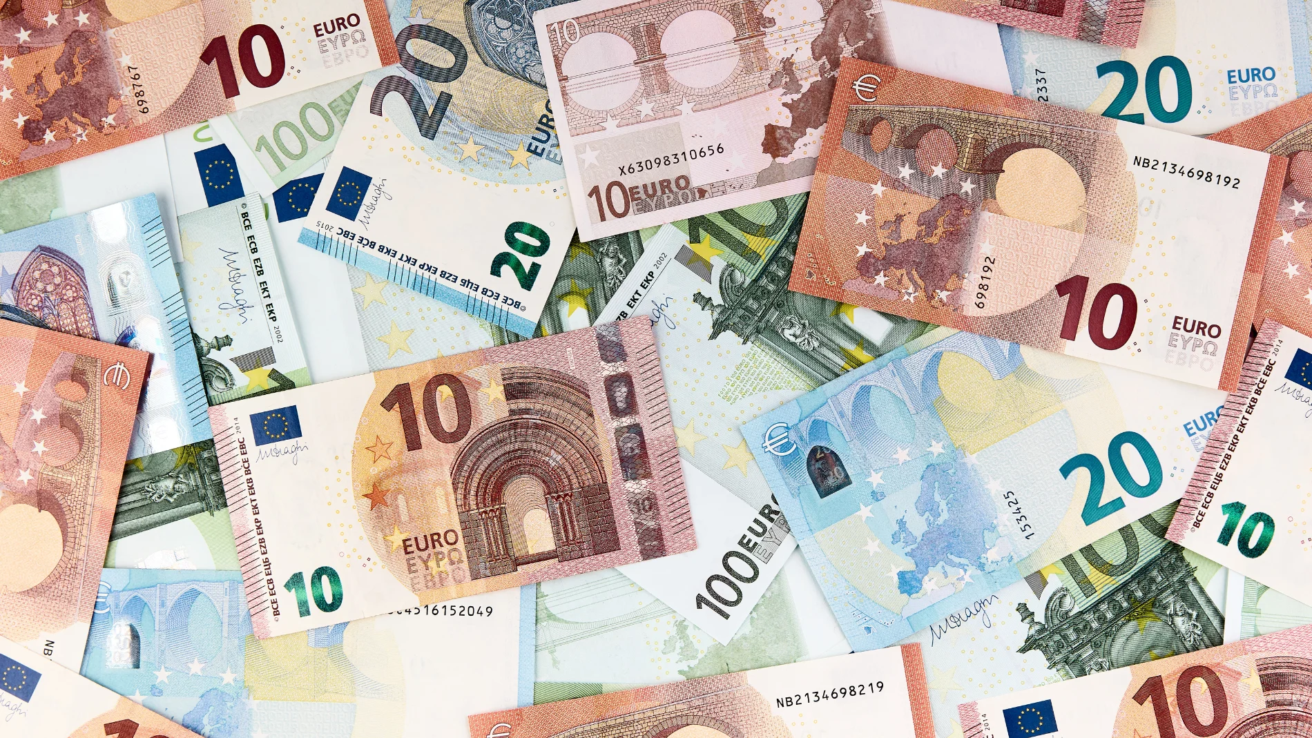 Este es el dinero en efectivo que recomienda llevar encima el BCE en caso de apagón