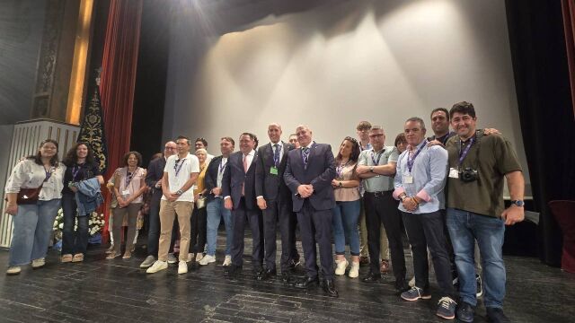 eón ha presentado su candidatura para acoger el 12º Congreso Nacional de Cofradías de Nuestra Señora de las Angustias y Soledad, un objetivo que se ha logrado este fin de semana en Ayamonte donde se celebra este encuentro eón ha presentado su candidatura para acoger el 12º Congreso Nacional de Cofradías de Nuestra Señora de las Angustias y Soledad, un objetivo que se ha logrado este fin de semana en Ayamonte donde se celebra este encuentro
