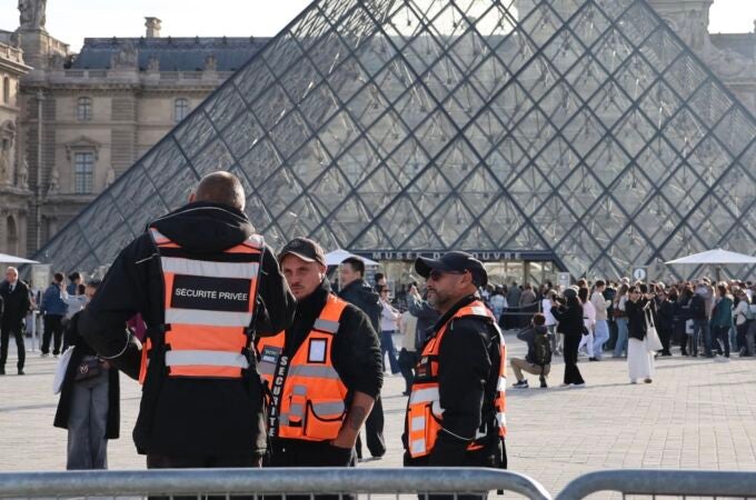 Francia.- La Policía francesa detiene a dos presuntos ladrones del Museo del Louvre Francia.- La Policía francesa detiene a dos presuntos ladrones del Museo del Louvre