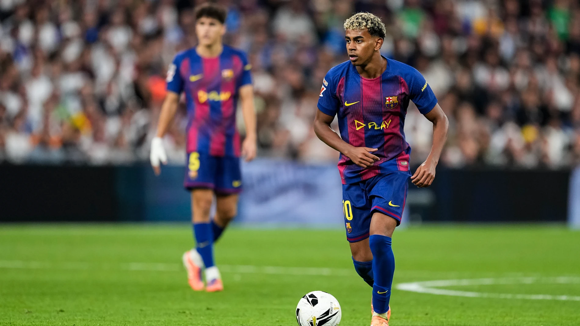 Lamine Yamal of FC Barcelona in action during the Spanish League, LaLiga EA Sports, football match played between Real Madrid C.F. and FC Barcelona at Santiago Bernabeu stadium on October 26, 2025, in Madrid, Spain. AFP7 26/10/2025 ONLY FOR USE IN SPAIN