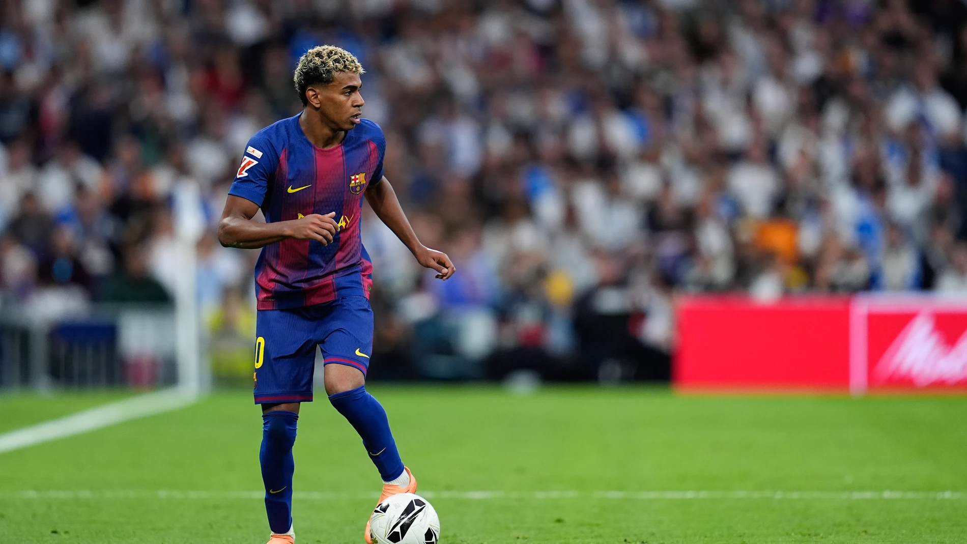 Lamine Yamal of FC Barcelona in action during the Spanish League, LaLiga EA Sports, football match played between Real Madrid C.F. and FC Barcelona at Santiago Bernabeu stadium on October 26, 2025, in Madrid, Spain. AFP7 26/10/2025 ONLY FOR USE IN SPAIN