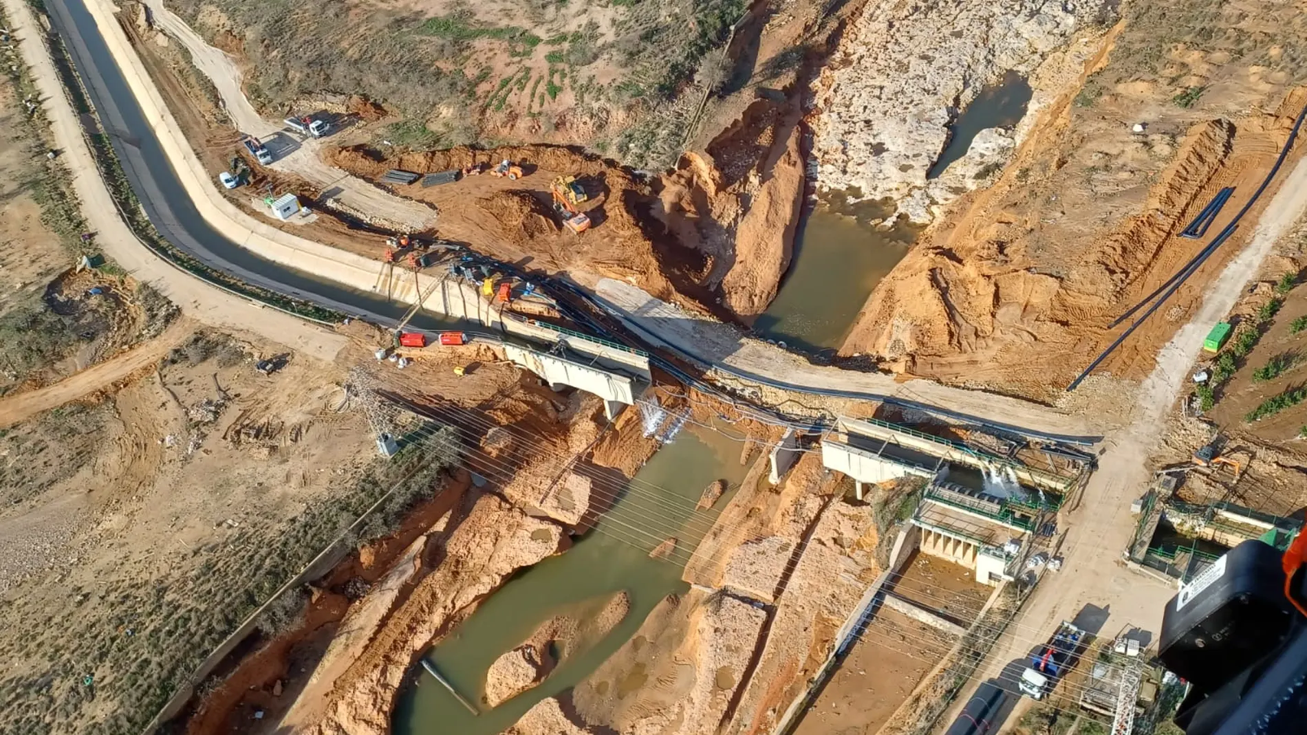 Imagen de la rotura que sufrió el canal Júcar- Turia