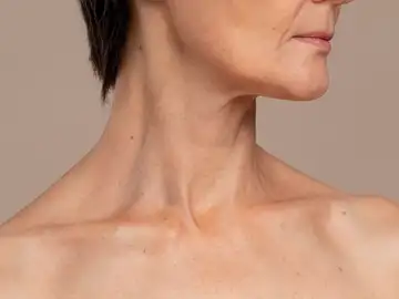 La rutina sencilla y efectiva para reducir la papada: solo requiere 5 minutos La rutina sencilla y efectiva para reducir la papada: solo requiere 5 minutos