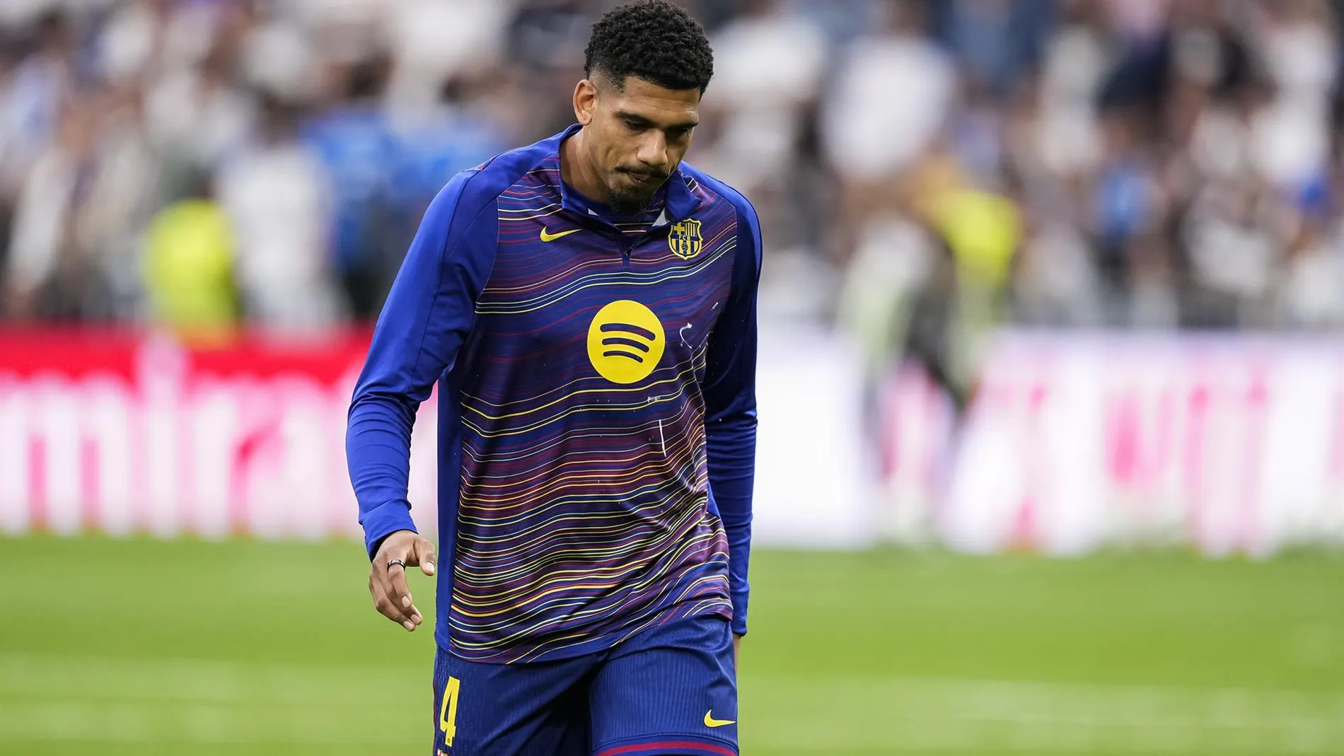 Fútbol.- Ronald Araujo: "Nos vamos dolidos por la derrota, pero queda mucha Liga"