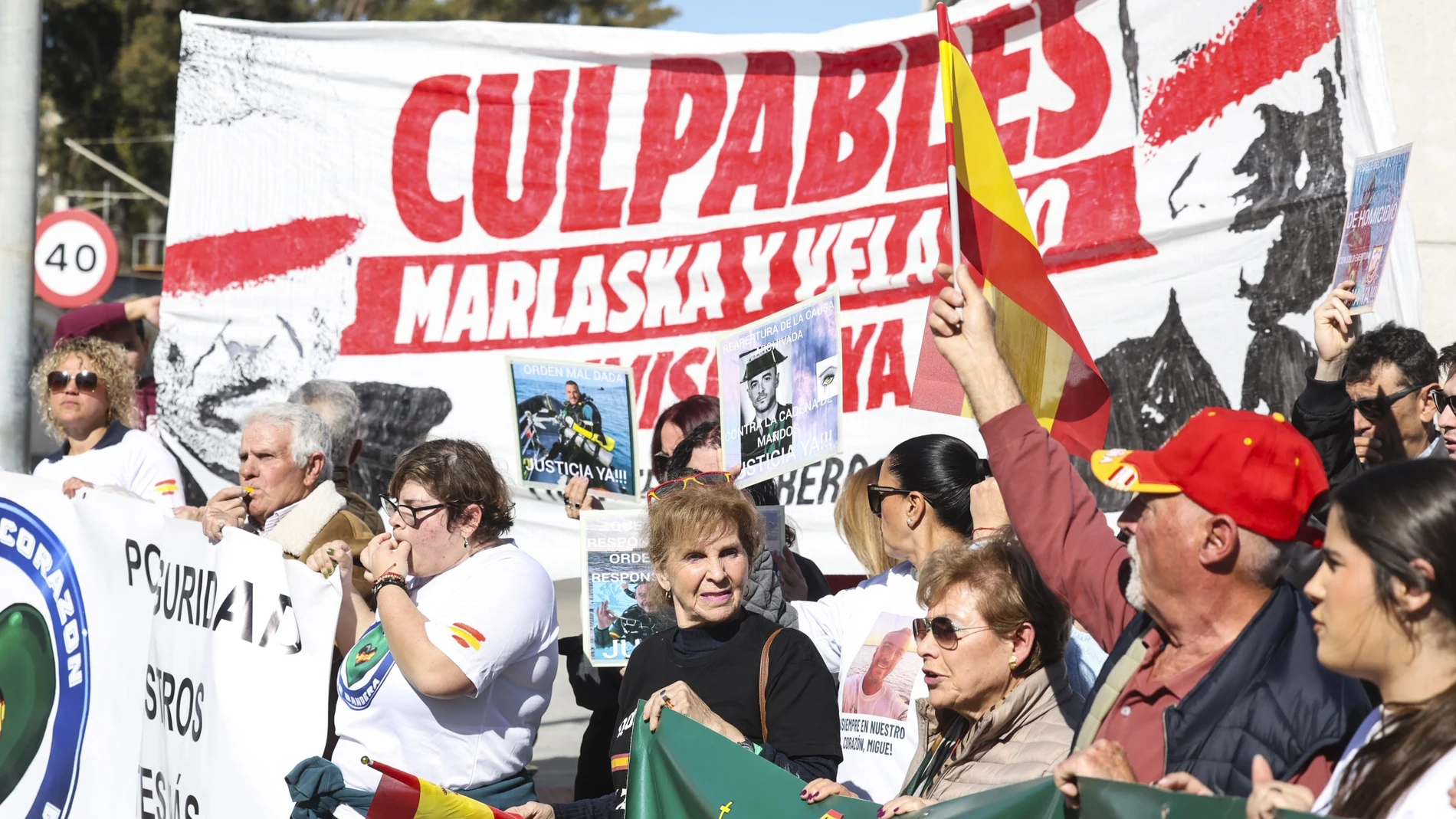 Protesta de familiares de guardias civiles