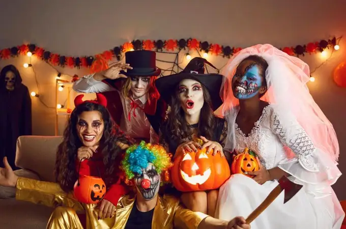 Presta atención si te vas a disfrazar en Halloween: estos disfraces están prohibidos y te pueden multar con hasta 600 euros Presta atención si te vas a disfrazar en Halloween: estos disfraces están prohibidos y te pueden multar con hasta 600 euros