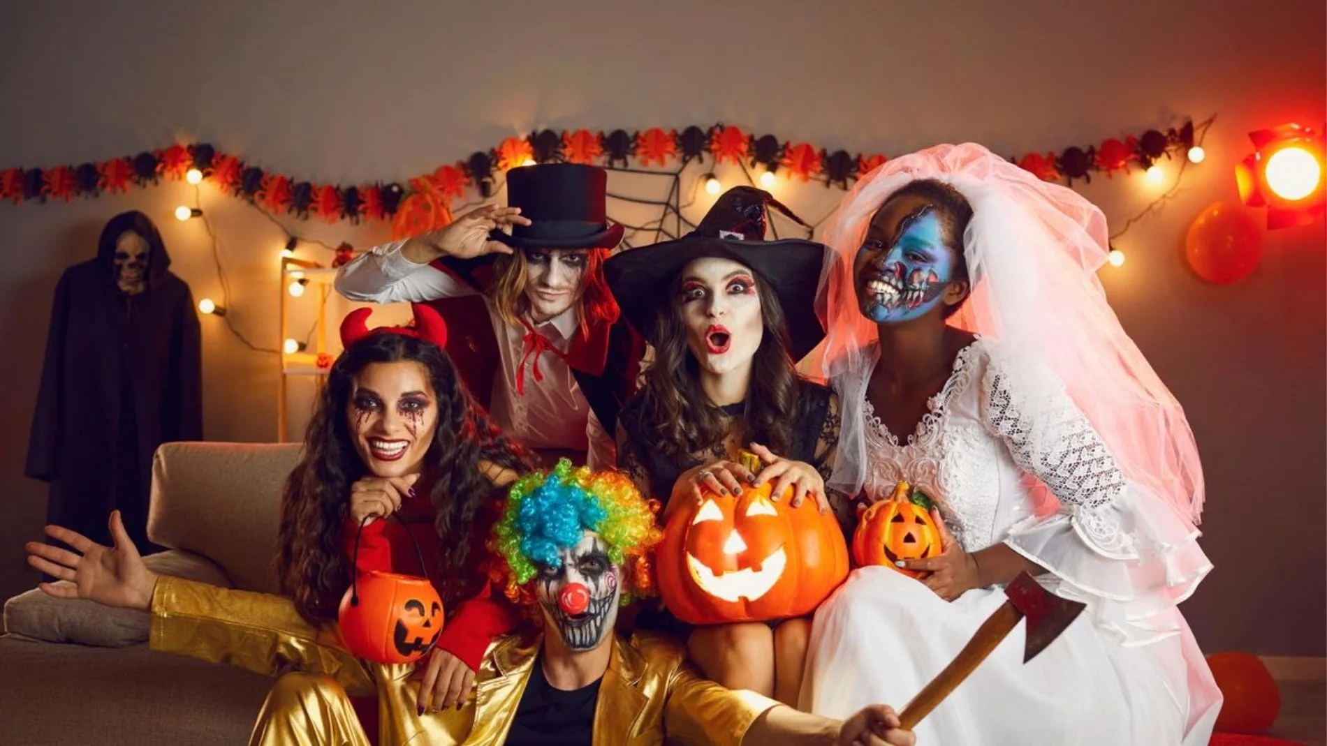 Presta atención si te vas a disfrazar en Halloween: estos disfraces están prohibidos y te pueden multar con hasta XX euros