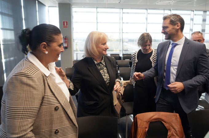 La consejera Leticia García tras firmar el protocolo con las entidades del Tercer Sector