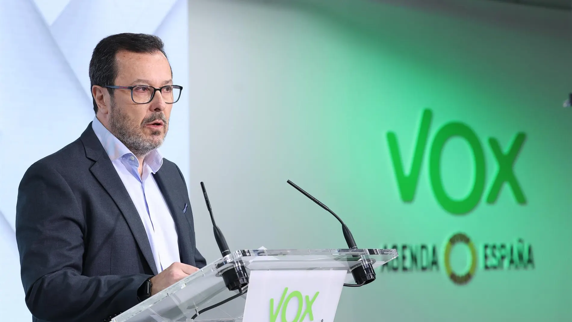 Vox aconseja al PP a dejarse de "víctimismos" y "tonterías" con "la pinza" y centrarse en pactar presupuestos en CCAA