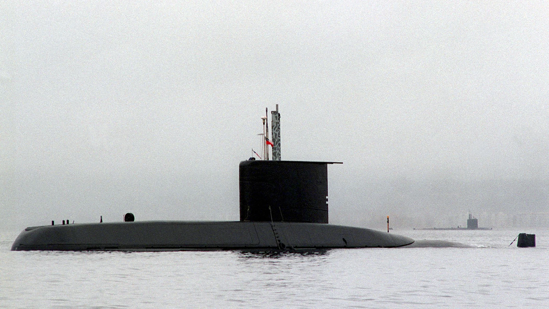 Submarino en alta mar
