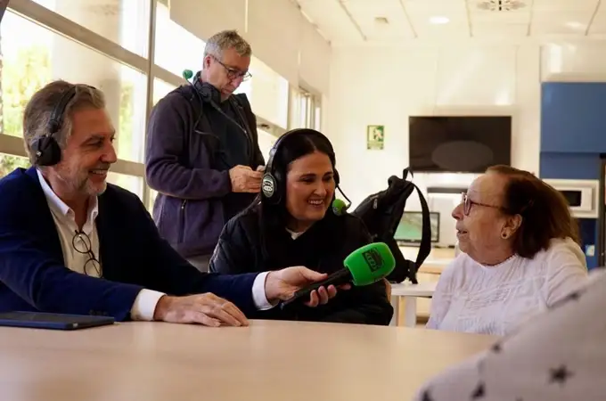 Alsina emite «Más de uno» desde la zona cero de la DANA Alsina emite «Más de uno» desde la zona cero de la DANA