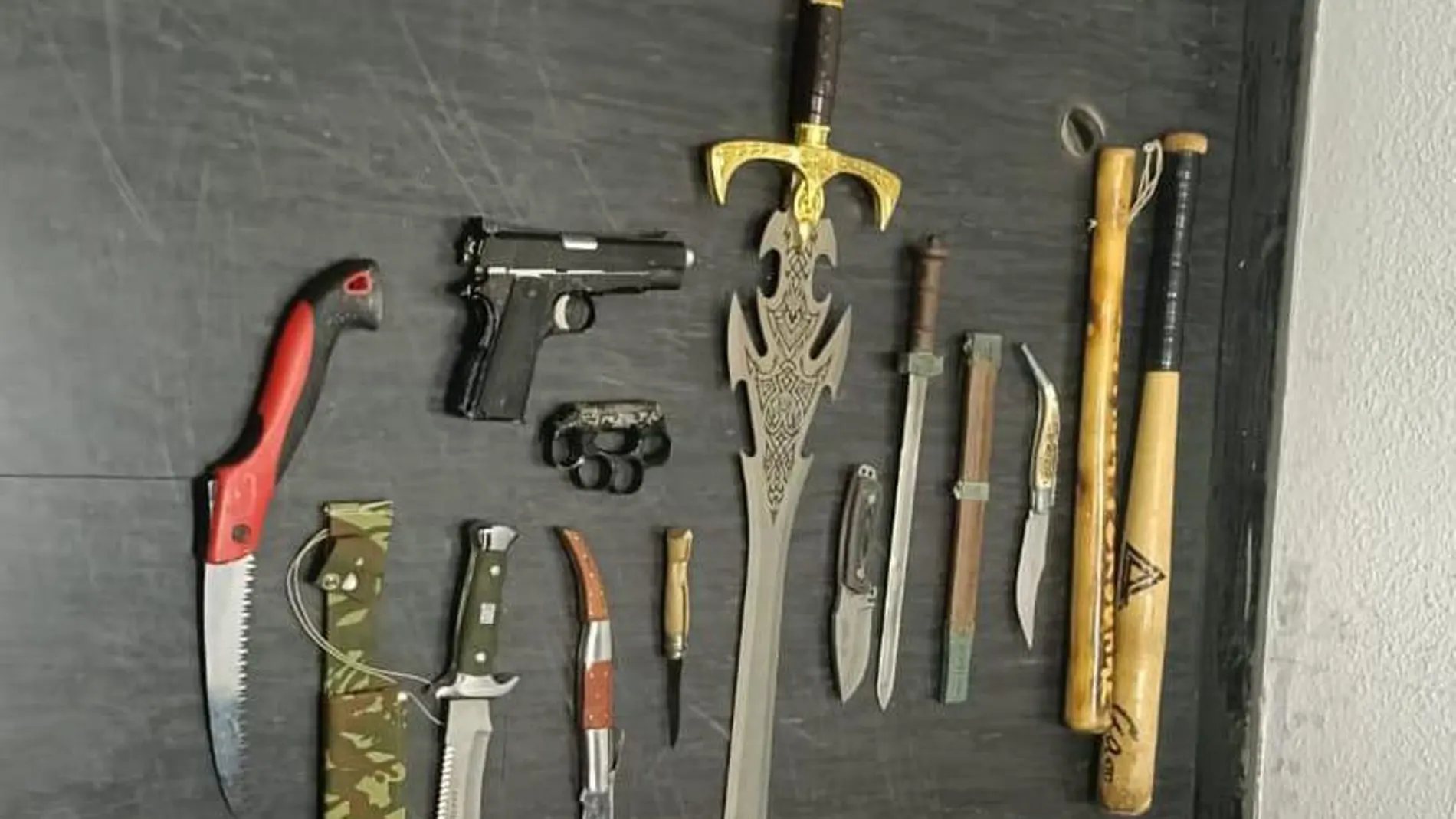 El atrincherado de Leganés lanzó cuchillos a los agentes cuando fueron a detenerle