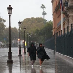 Jornada de fuertes lluvias y viento en Andalucía con aviso rojo en el litoral onubense