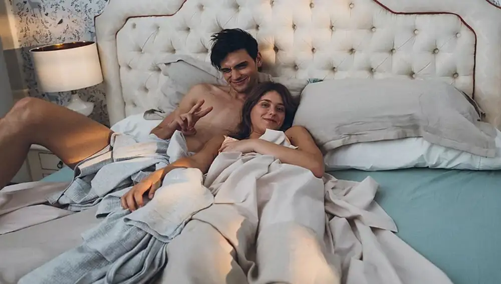 Escenas íntimas de la película Culpa Nuestra