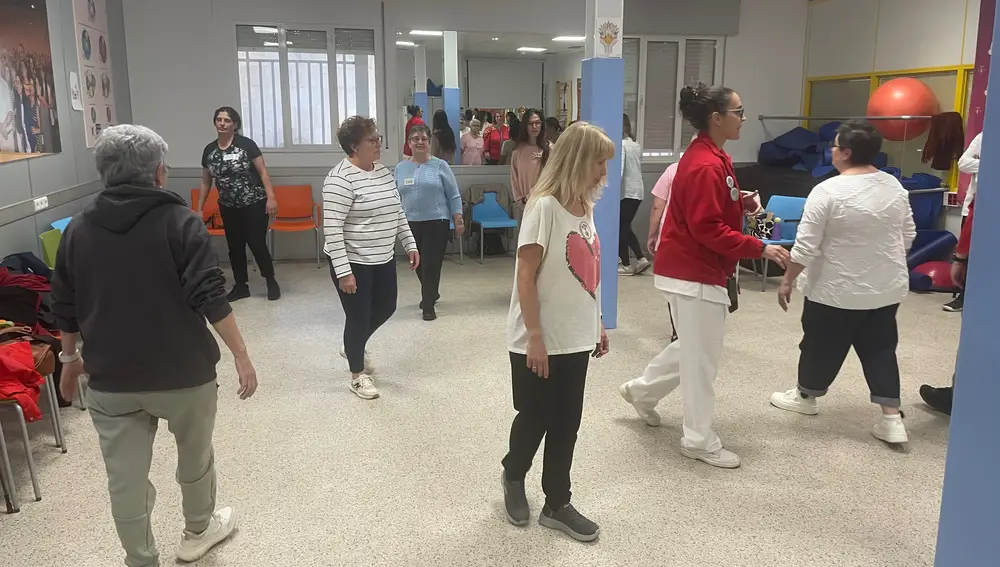 Pacientes de la Unidad de Dolor Crónico durante una de las actividades