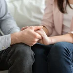 El “método del espejo” que utilizan los terapeutas para reconstruir la empatía en las parejas