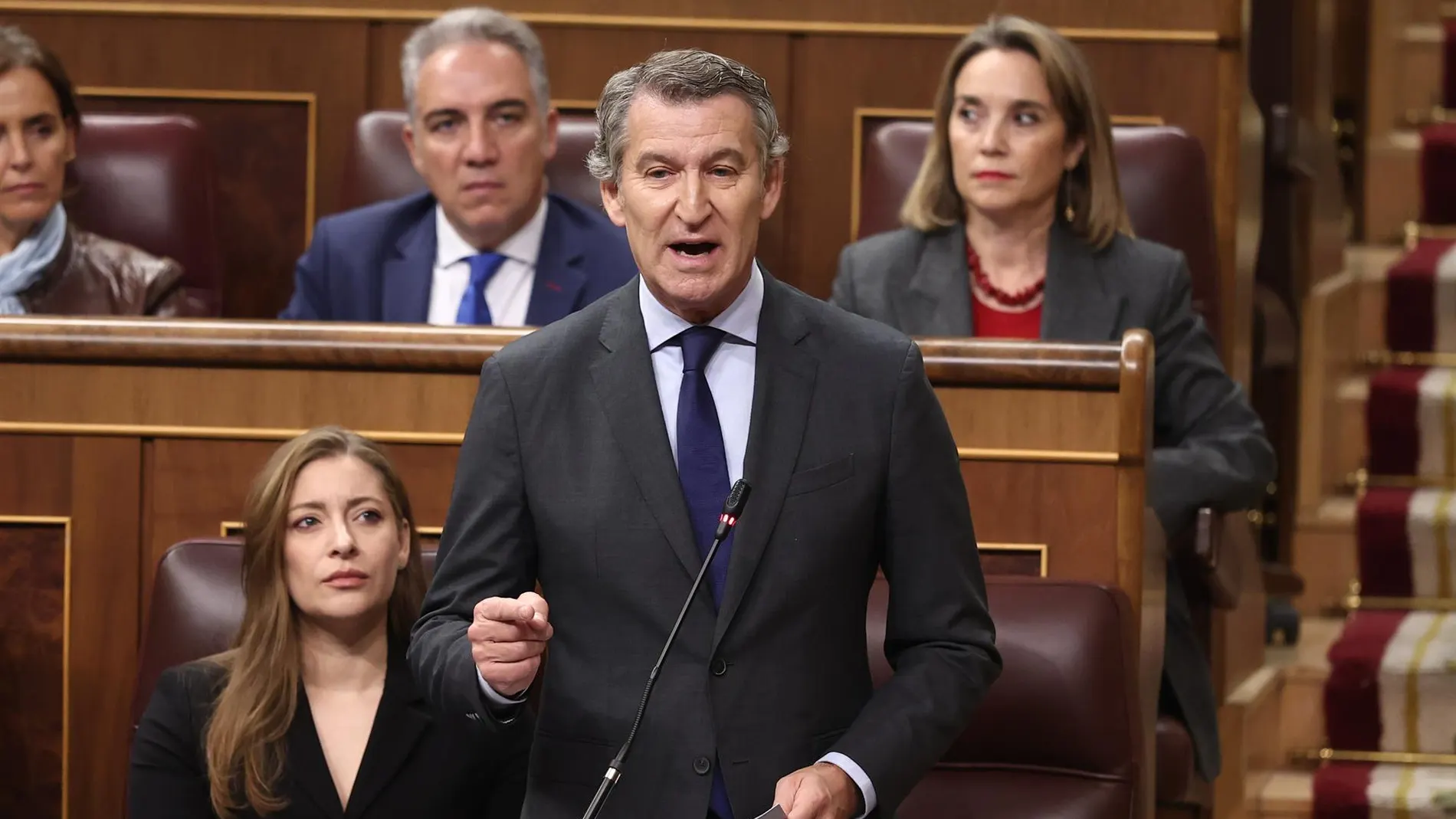 AMP.- Feijóo, a Sánchez: "Volverá a mentir este jueves en el Senado porque si dice la verdad acabará con usted"