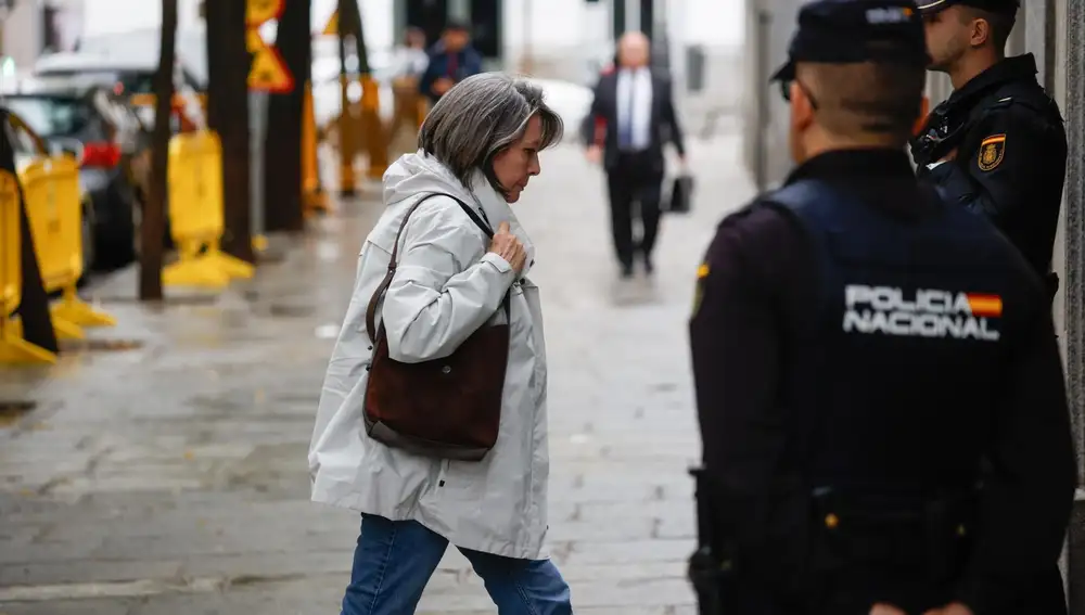 AMP.-Una trabajadora del PSOE dice que Ábalos "firmaba" y Koldo o "cualquiera" que mandara recibía el dinero en metálico