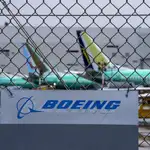 Economía.- Boeing pierde 5.000 millones hasta septiembre, un 25% menos, por gasto de 4.208 millones por retraso del 777X