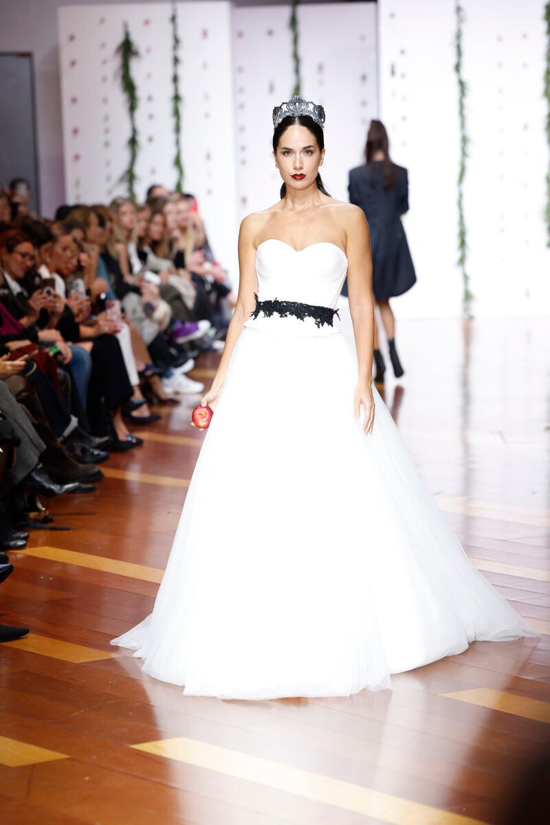 Desfile de Jordi Dalmau en Atelier Couture.