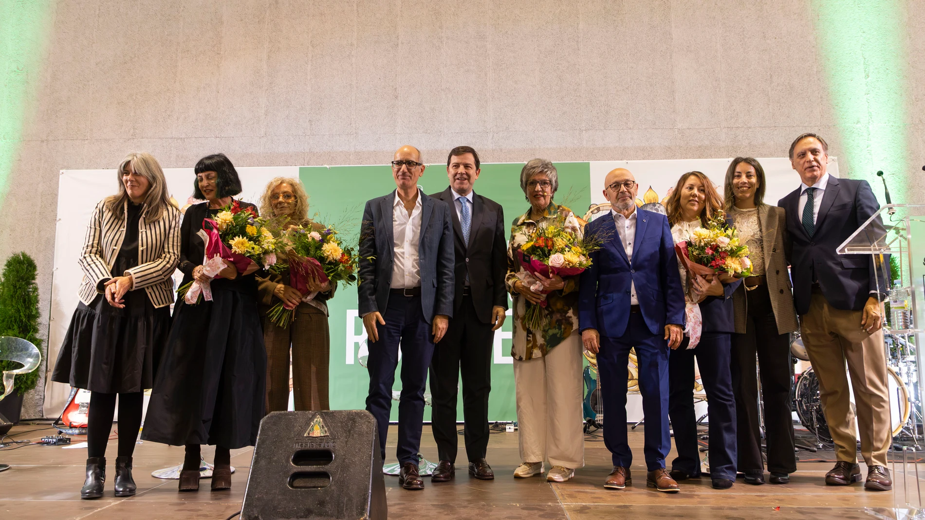 Fernández Mañueco, Javier Iglesias y García Carbayo en el homenaje a las mujeres