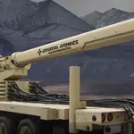 El cañón de riel que dispara proyectiles a 7.410 km/h y podría formar parte del Golden Dome de EE. UU.