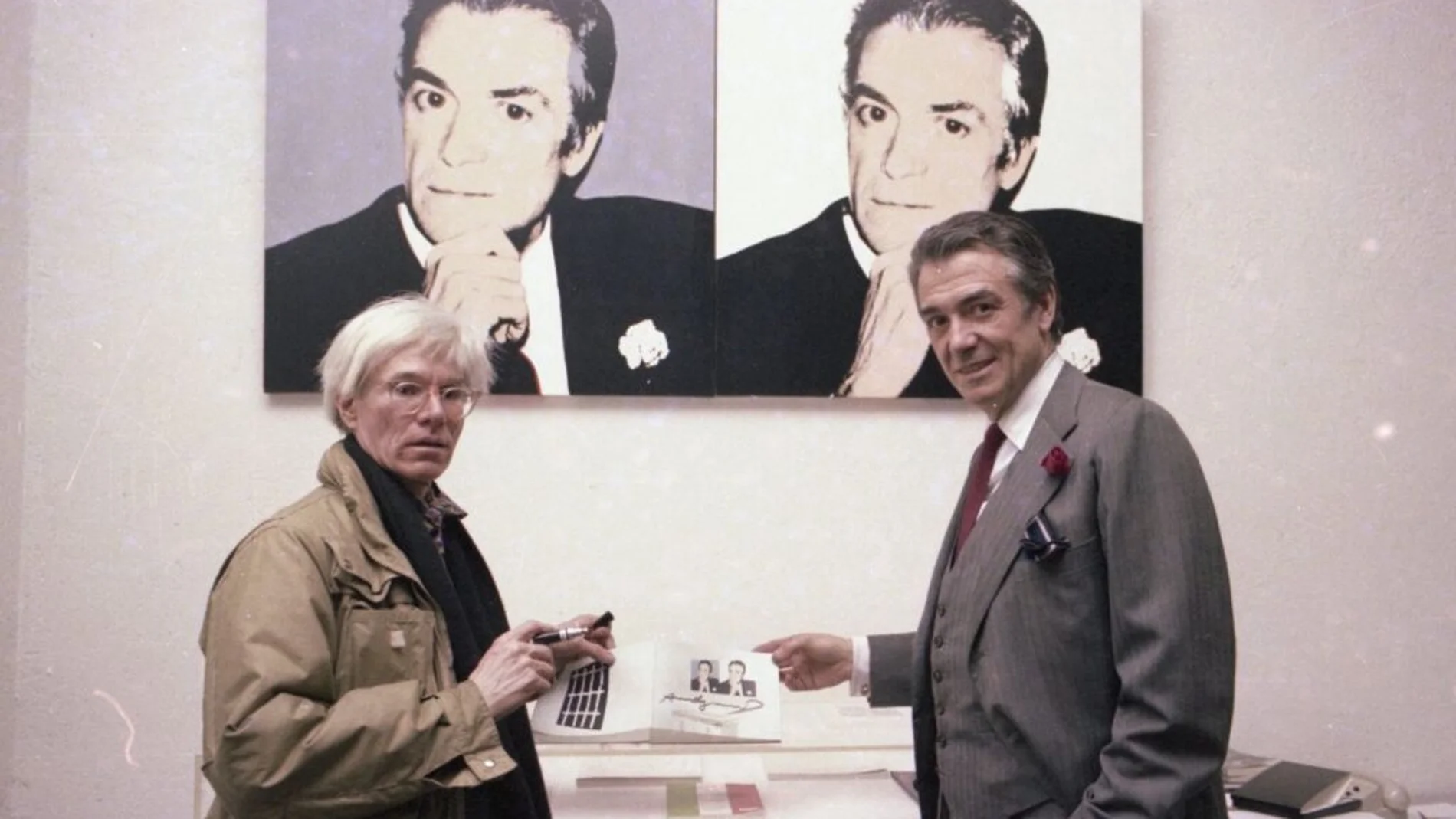 Warhol y Vijande en la exposición del 83 en Madrid