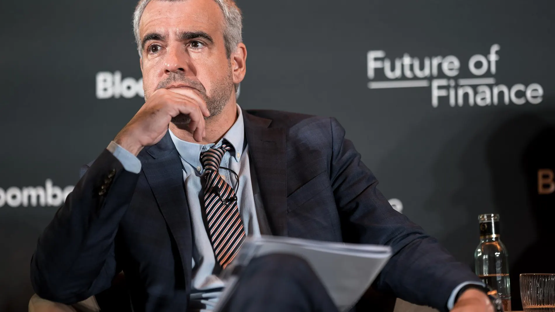 Economía.- (AMP) Aena cae más de un 3% en Bolsa pese a elevar un 8,9% su beneficio hasta septiembre, con 1.579 millones