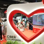 Fundación Cibervoluntarios presenta en SIMO 2025 sus programas de formación gratuita para impulsar el talento digital joven YoConecto y RetoHacker