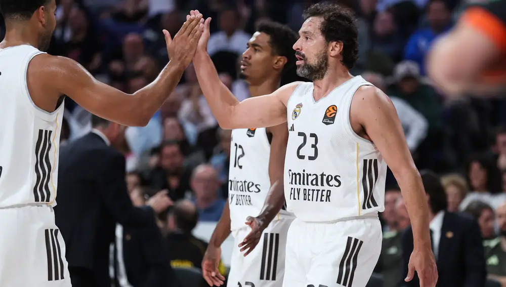 Real Madrid v Fenerbahce Beko Istanbul - Turkish Airlines EuroLeague 2025/2026