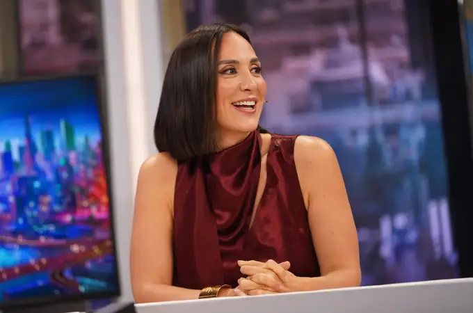 Tamara Falcó se rinde al poder del satén con el conjunto burdeos más elegante de Mango Tamara Falcó se rinde al poder del satén con el conjunto burdeos más elegante de Mango