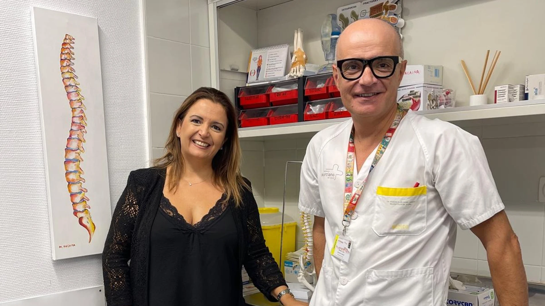 Silvia Adán y el doctor Moreno