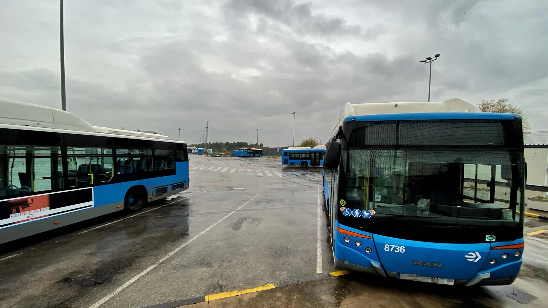 Metro y EMT refuerzan sus servicios este sábado por el Día de Todos los Santos