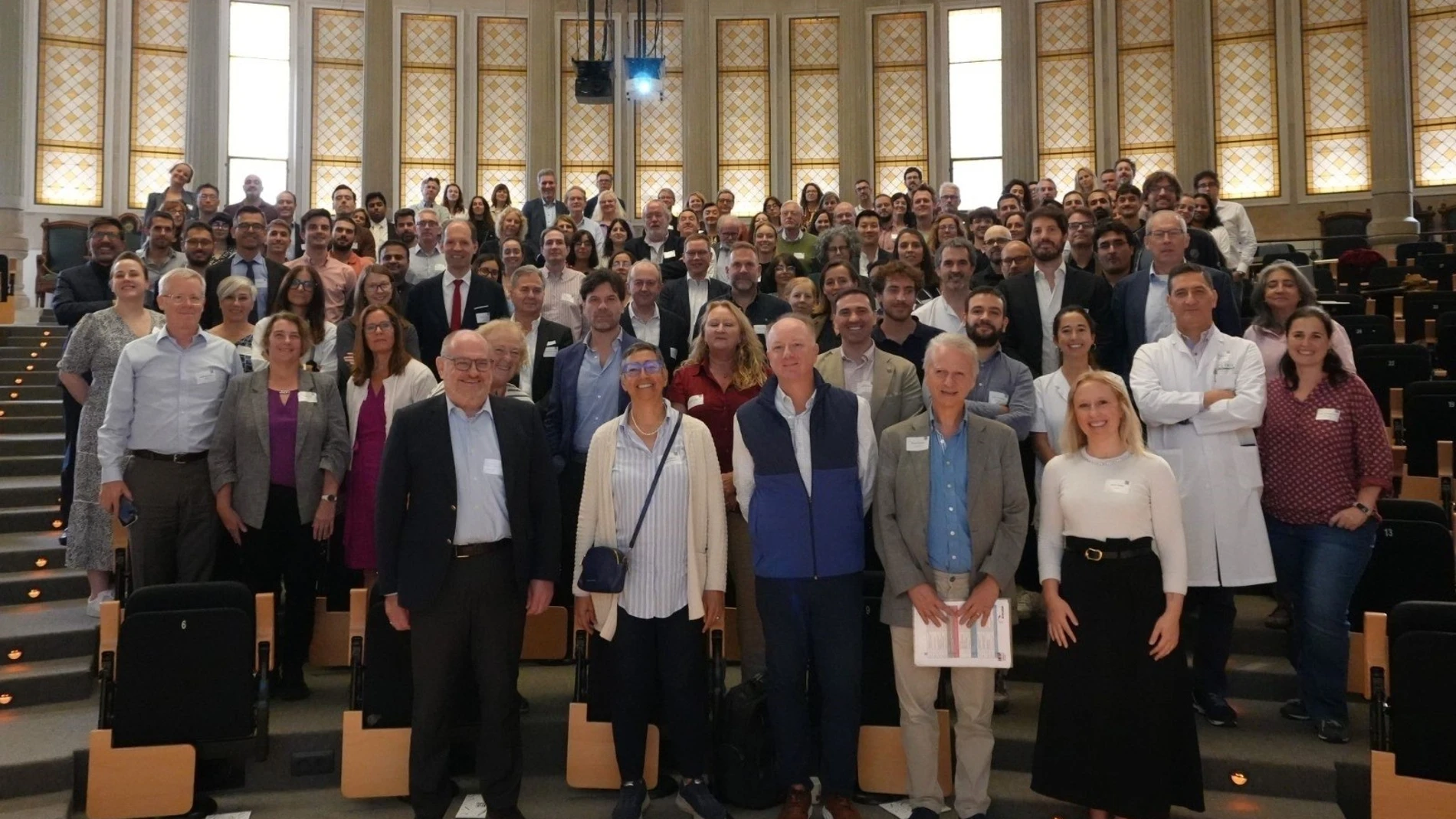 Foto de familia del estudio de investigación europeo sobre enfermedades autoinmunes