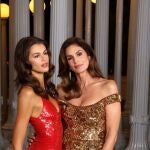 Kaia Gerber y Cindy Crawford en la Gala LACMA en Los Ángeles.