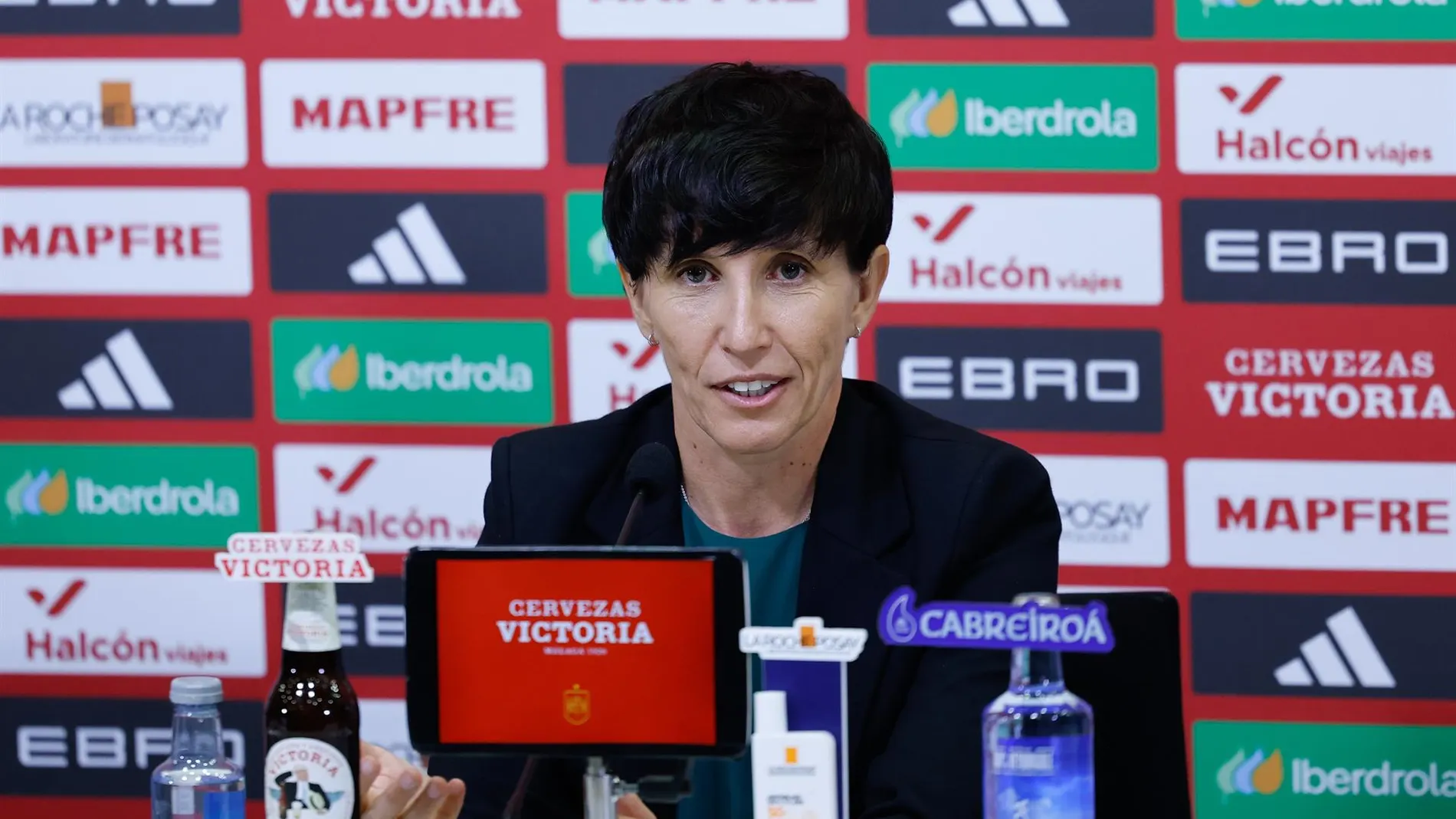 Fútbol/Selección.- Sonia Bermúdez: "Es un grupo muy duro y nuestro objetivo es pasar primeras"