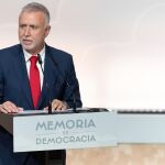 Torres defiende que el informe de la UCO no refleja ninguna actividad delictiva: "He sufrido un ataque difamatorio" Torres defiende que el informe de la UCO no refleja ninguna actividad delictiva: "He sufrido un ataque difamatorio"