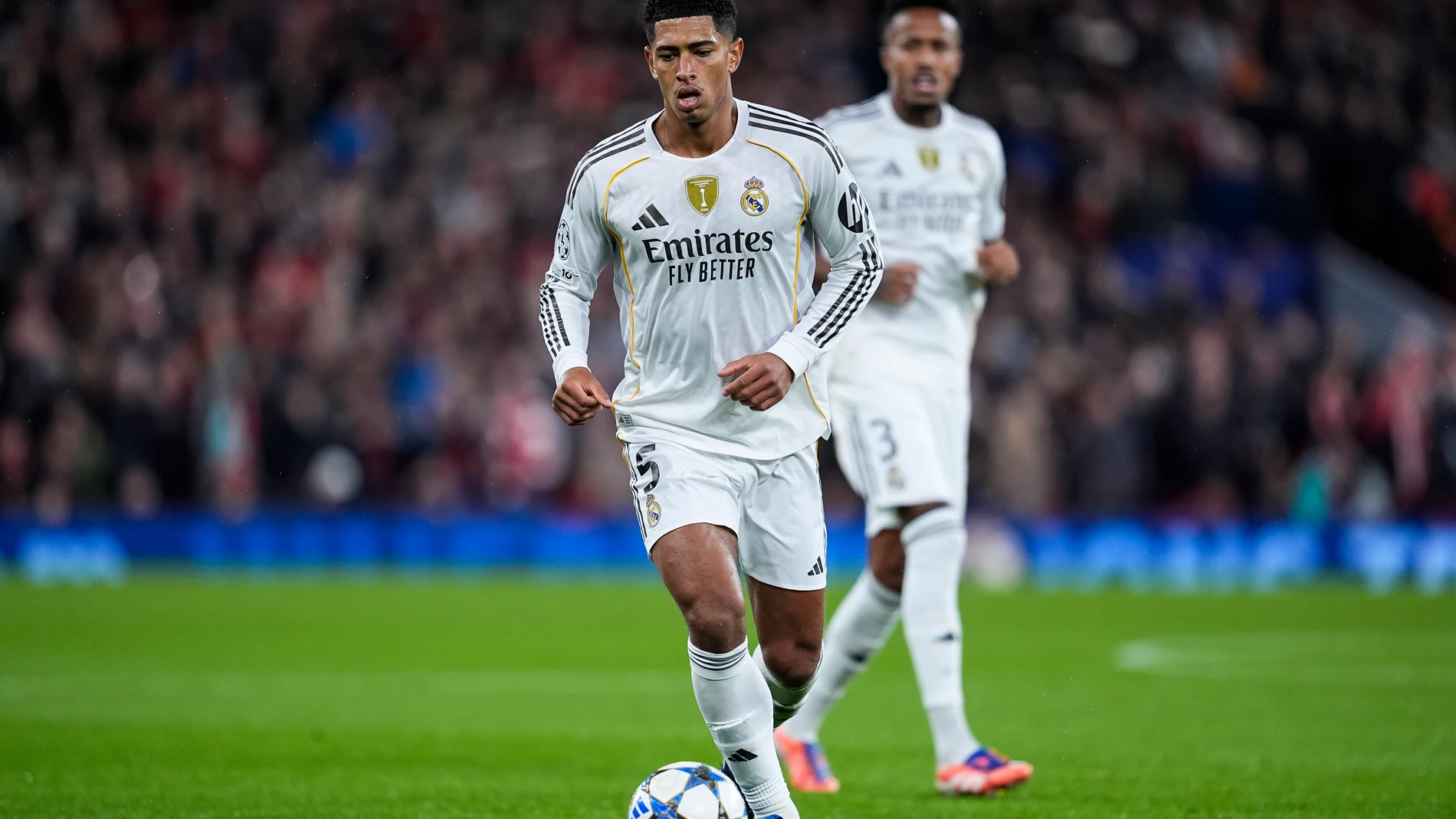 Jude Bellingham of Real Madrid CF in action during the UEFA Champions League 2025/26 League Phase MD4 match between Liverpool FC and Real Madrid CF at Anfield on November 04, 2025 in Liverpool, England. AFP7 04/11/2025 ONLY FOR USE IN SPAIN