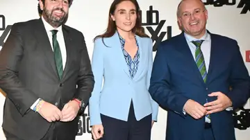 López Miras dice que solo el PP "frena al sanchismo" y elogia a Feijóo: "Nunca se escuchó tanto a los territorios" López Miras dice que solo el PP "frena al sanchismo" y elogia a Feijóo: "Nunca se escuchó tanto a los territorios"