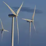 Aerogeneradores en el parque eólico de Sil y Meda, a 31 de mayo de 2023, en Esgos, Ourense, Galicia (España). Foto: Agostime / Europa Press / ContactoPhoto (Foto de ARCHIVO) 31/05/2023
