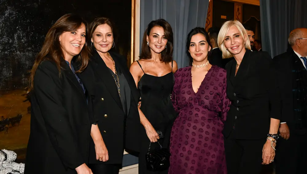 YOLANDA Y NURIA GONZALEZ, SILVIA GOMEZ CUETARA, SILVIA HERMOSILLA, MARIA PORTO