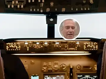 Ramón Vallès, piloto: "Este error con tu móvil en el avión puede poner en peligro el vuelo" Ramón Vallès, piloto: "Este error con tu móvil en el avión puede poner en peligro el vuelo"