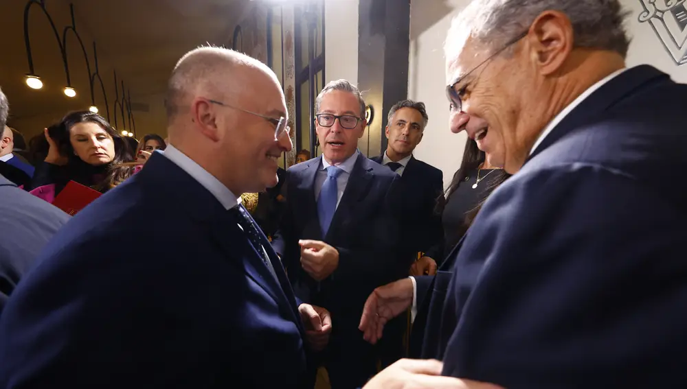 10 Aniversario de OK Diario. Miguel Tellado junto a Alfonso Serrano, Carlos Novillo y Enrique Ossorio