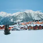 Cada vez son más los turistas españoles que apuestan por esquiar en Francia