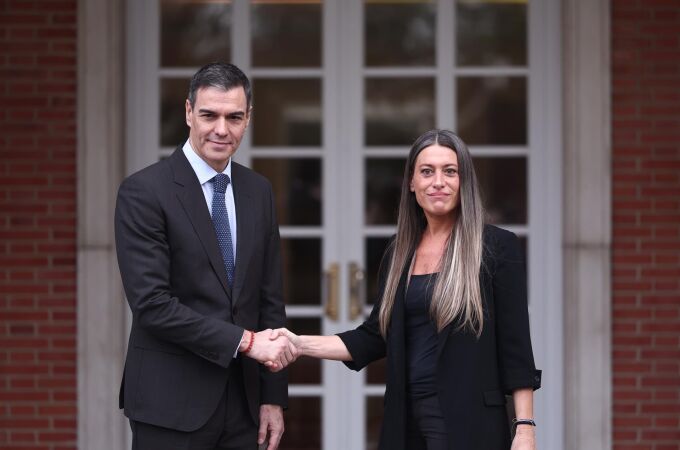 Moncloa responde de nuevo a Junts con "mano tendida" y asegura que trabaja "sin demora" para cumplir compromisos Moncloa responde de nuevo a Junts con "mano tendida" y asegura que trabaja "sin demora" para cumplir compromisos