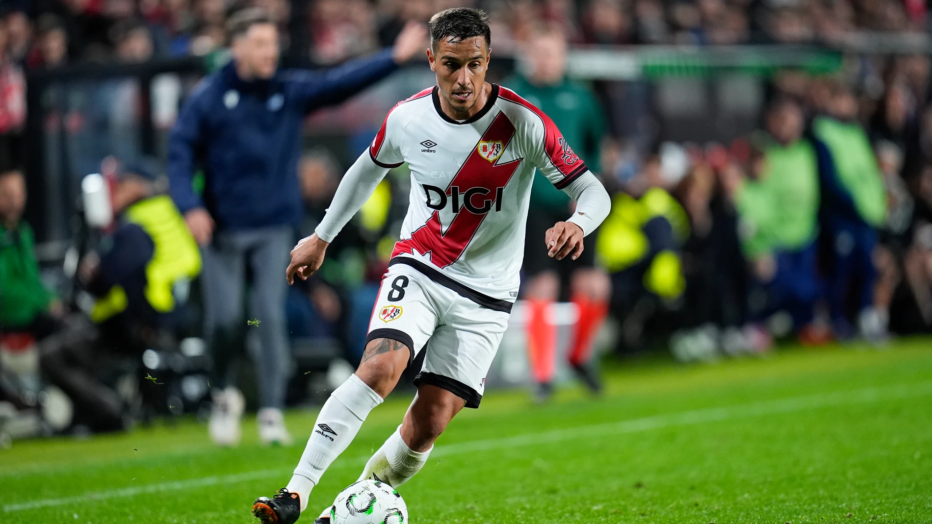 Oscar Trejo of Rayo Vallecano in action during the UEFA Conference League 2025/26 League Phase MD3 match between Rayo Vallecano de Madrid and KKS Lech Poznan at Estadio Vallecas on November 06, 2025 in Madrid, Spain. AFP7 06/11/2025 ONLY FOR USE IN SPAIN